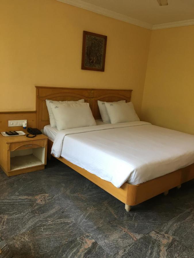 ASR Guesthouse Tirupati Eksteriør billede